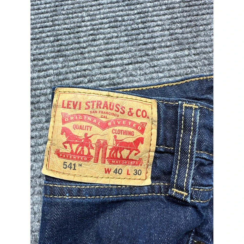 Levi's 541 Athletic Taper Men 41x29 Dark Indigo Blue Denim Jeans